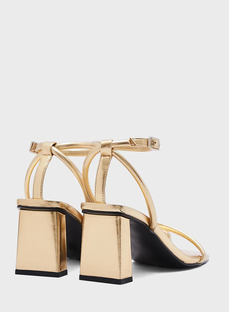 GUESS Casual Sandals