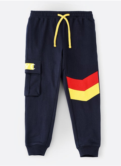 Knit jogger with contrast fabric at knee
