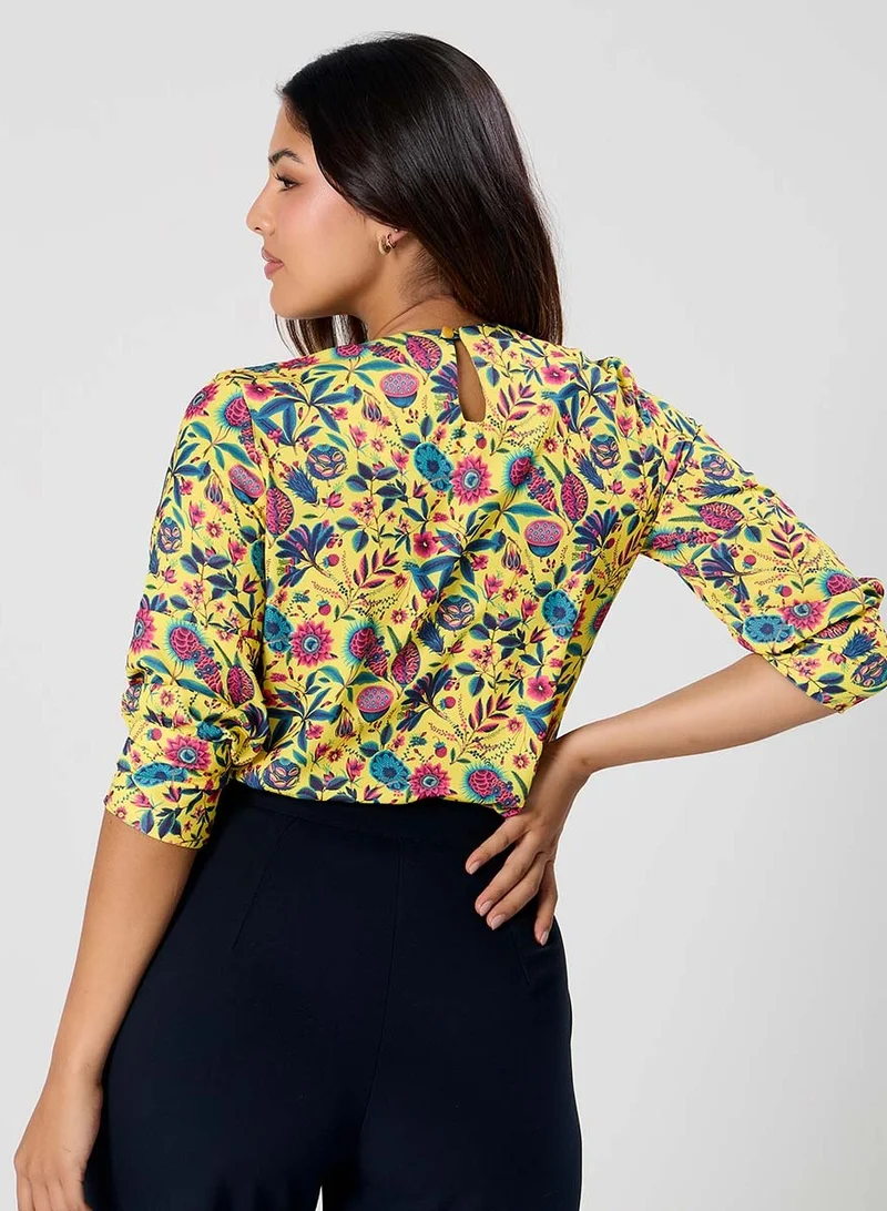 Zigzag Yellow Floral Printed Round Neck Chiffon Top