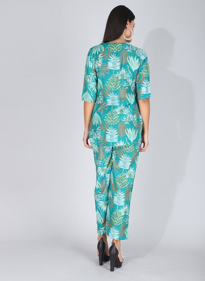 FIMS تونيك مطبوع على شكل V مع بنطلون بالازو - Image 5