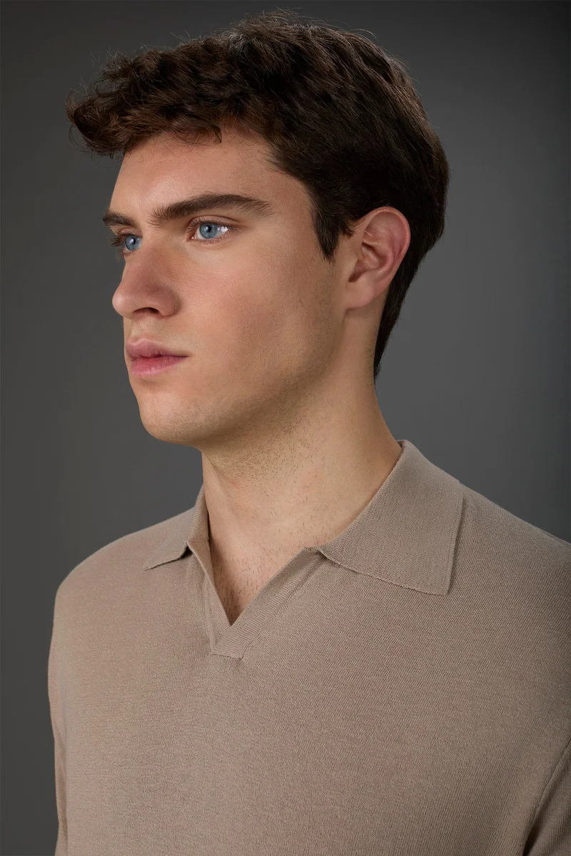 Doppelganger Beige Men's 100% cotton crepe short-sleeved knitted polo shirt with derby collar - Sand for Men | Best Price UAE