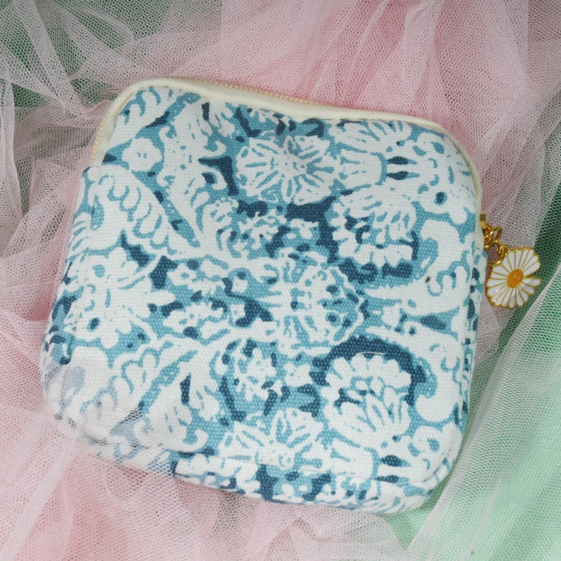 Custom Logo Large Capacity Menstrual Pad Pouch cashew flower