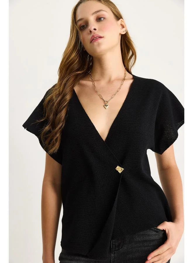 جينجر بلوزة بياقة على شكل حرف  ورباط