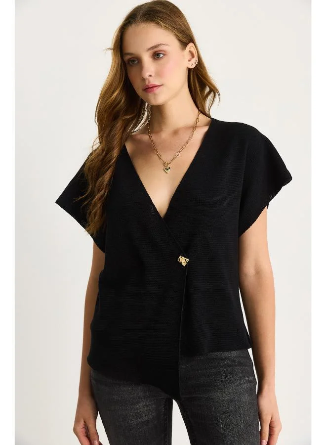 جينجر بلوزة بياقة على شكل حرف  ورباط