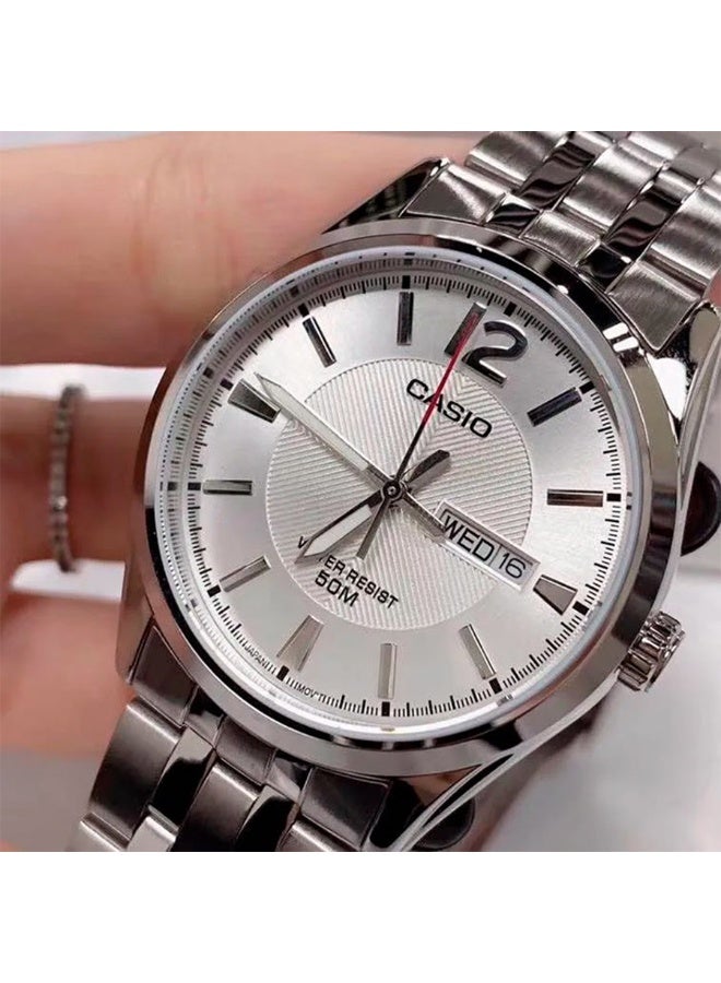 Casio MTP-1335D-7AVDF Men’s Analog Watch – White Dial, Silver Stainless-Steel Bracelet, Day & Date Display, Classic Elegant Design - Image 3