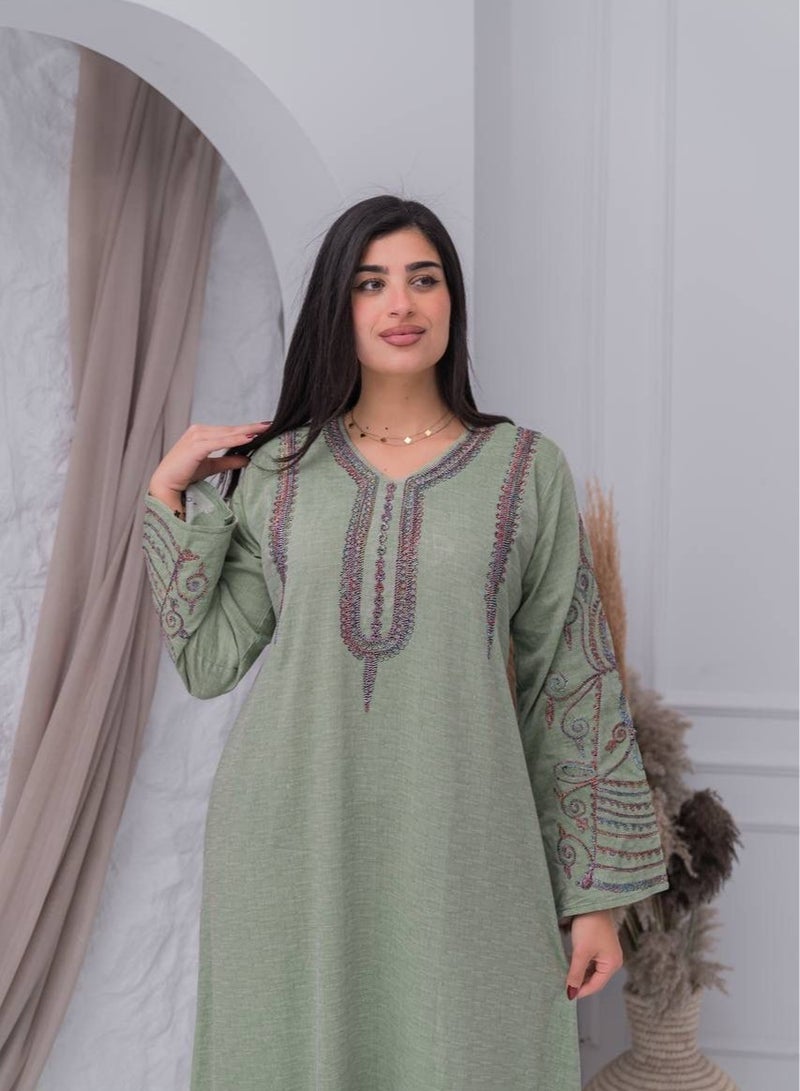 افندينا  " جلابية كتان مطرزة بكل حب إطلالة تجمع بين الراحة والفخامة"A-350 - Image 2