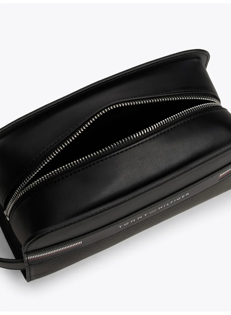 TOMMY HILFIGER TH CORP TEXTURE MED WASHBAG