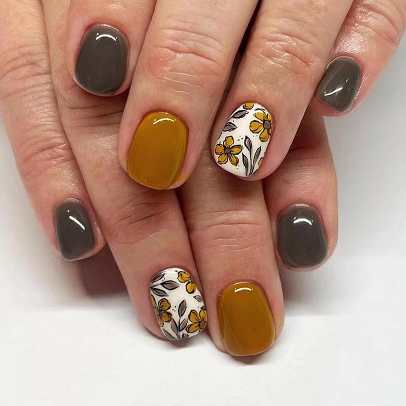 WULIUFLY Individual group scene compatible Fall Press on Nails Short Square Fake Nails Brown False Nails with Floral Designs Acrylic Nails Brown Fall Glue on Nails Glossy Short Artificial Nails Stick on Nails for Women Nail Art Manicure 24PCS Wear resistant upgraded material - Image 1