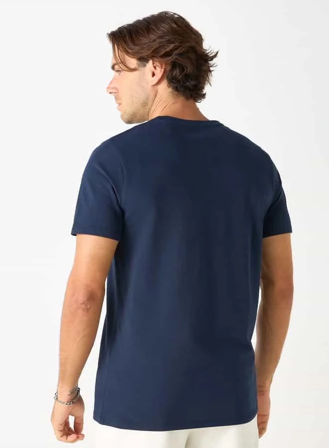 Iconic Iconic Typographic Print Crew Neck T-shirt with Short Sleeves