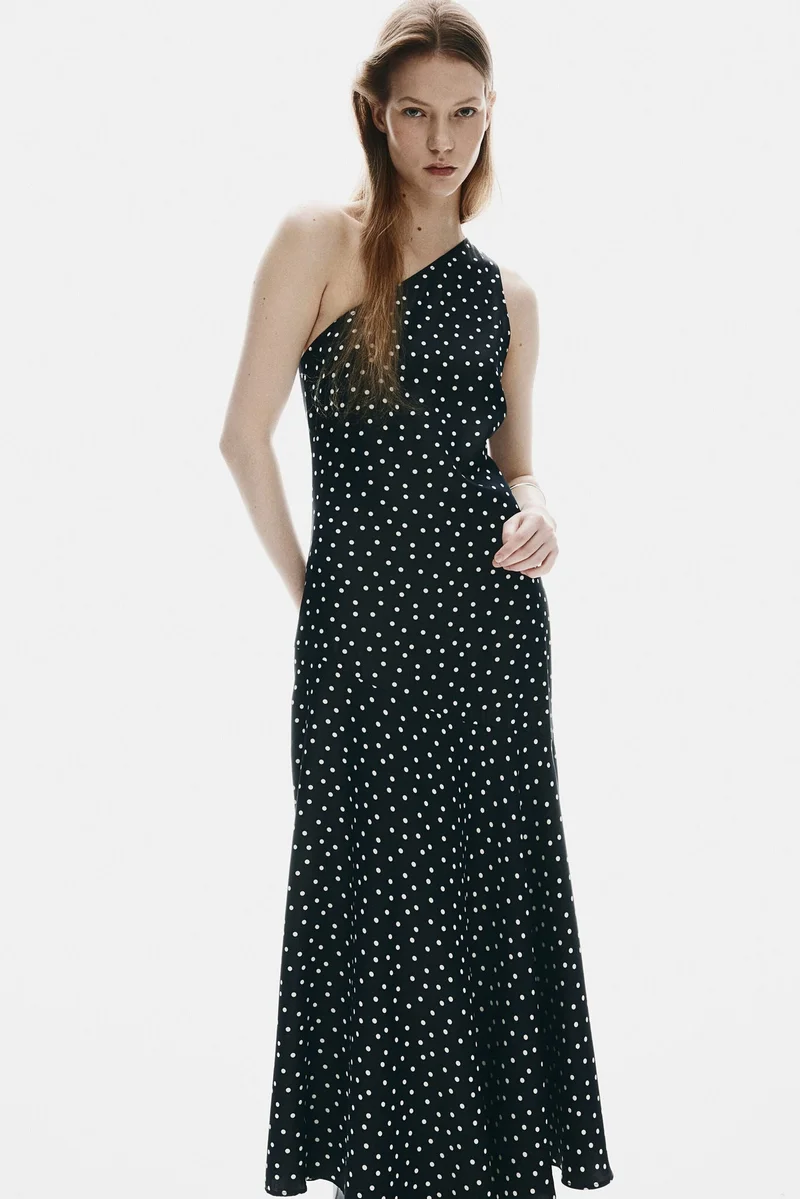 اتش اند ام فستان من الساتان بتفصيل على شكل وشاح