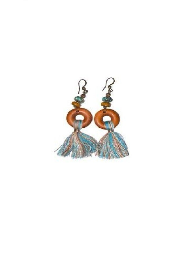 A distinctive and elegant women's earring accessory