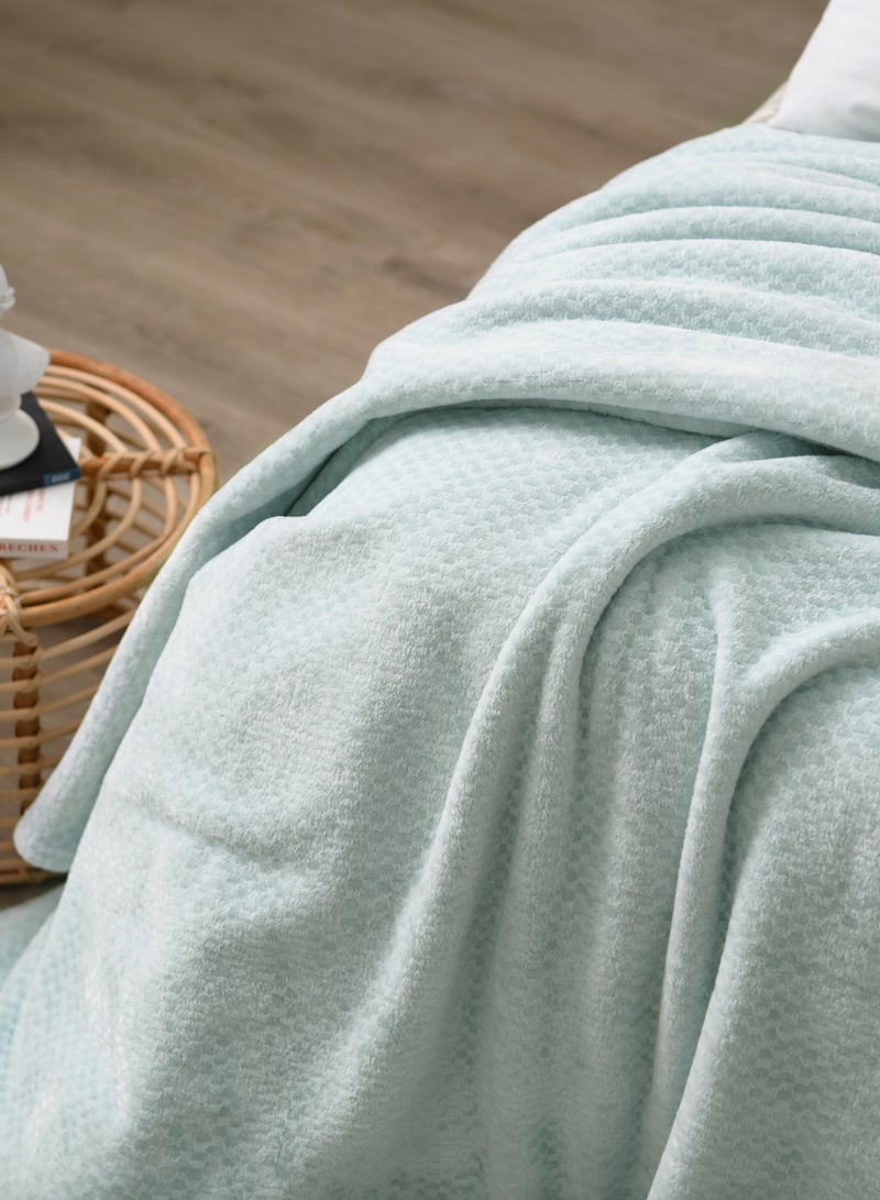 MORANO Morano Velvet Blanket – Dyed Model, 220x240 CM, Luxuriously Soft Polyester Throw, Lightweight Warm Blanket for Bed or Sofa – Elegant Colors for all Home Styles  - Image 3