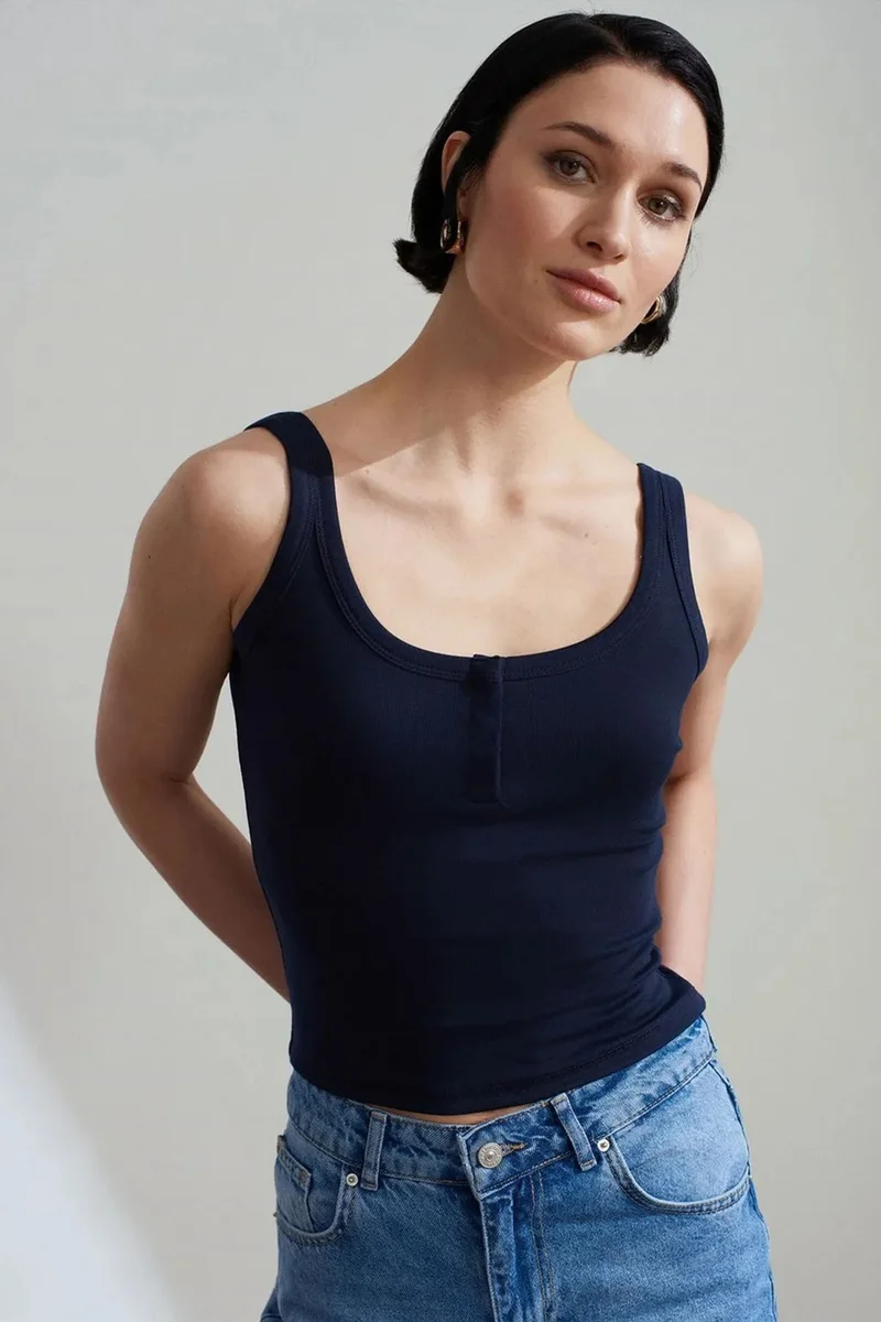 DILVIN Ribbed Crop Cami Blouse