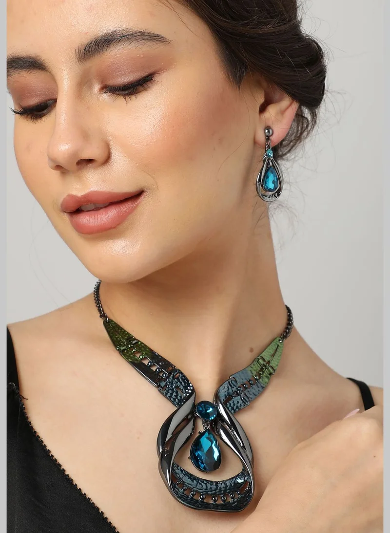 SOHI Silver Plated Designer Stone Necklace and Earring Set