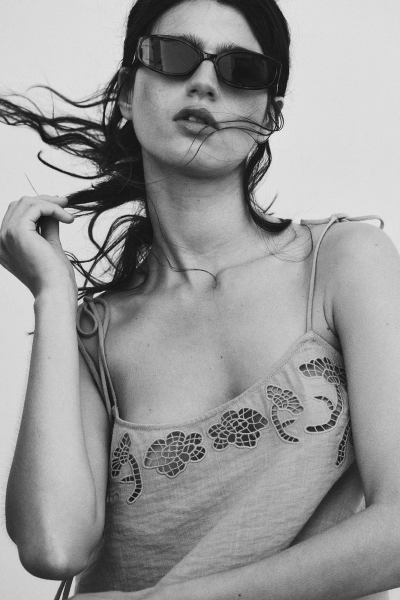 اتش اند ام بلوزة قصيرة للشاطئ