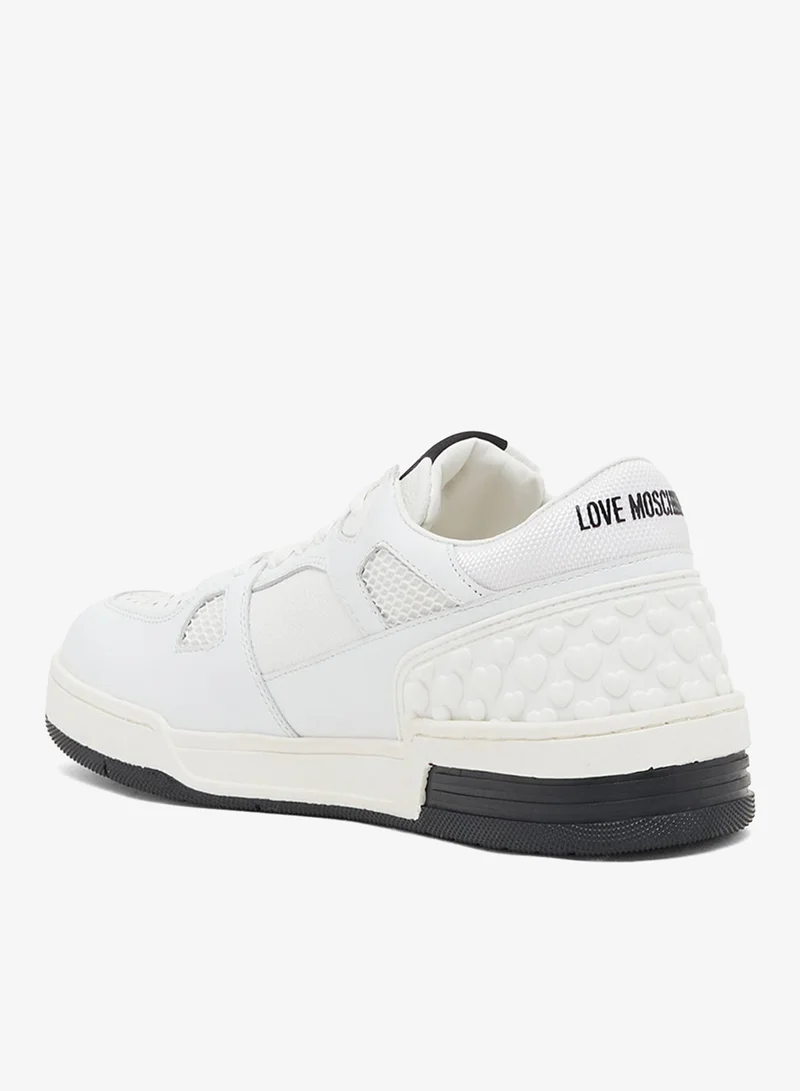 لوف موسكينو حذاء رياضي منخفض بشعار