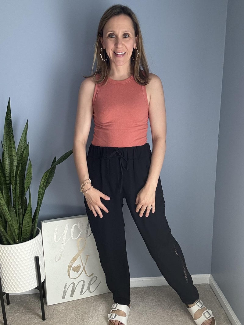 Puimentiua Women's Linen Capri Pants with Drawstring Petite Summer Beachwear Lightweight Elastic Waist Pants, Black, L - Image 2