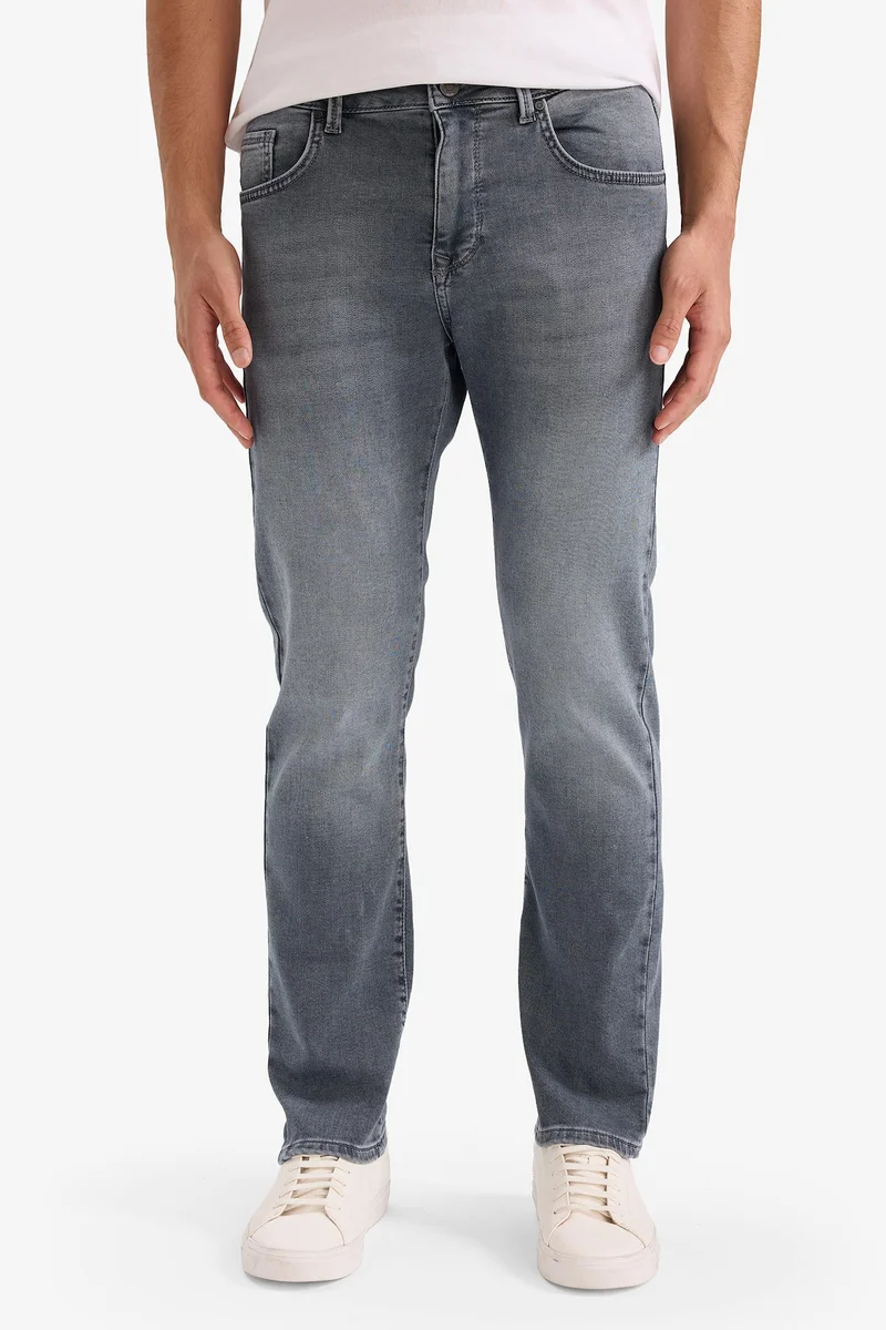 Defacto  Soft Textured Sergio Jeans for Men | Best Price UAE