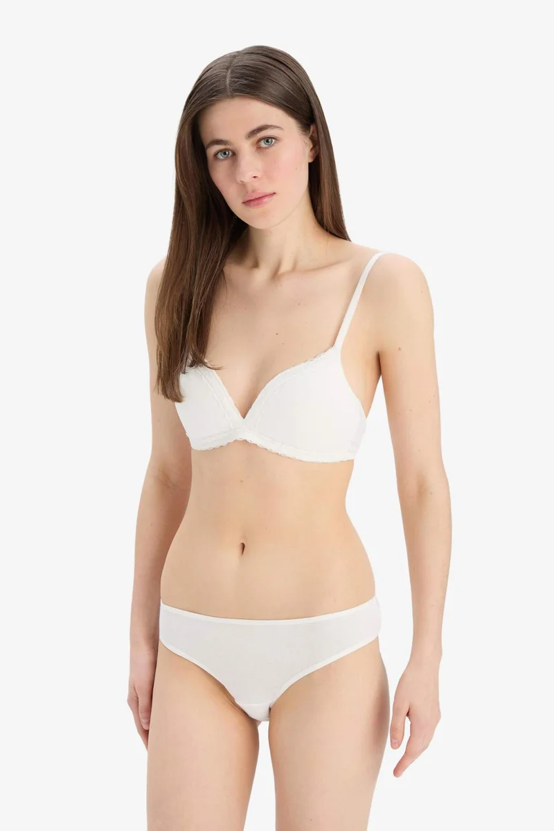 ديفاكتو With Lace Bra
