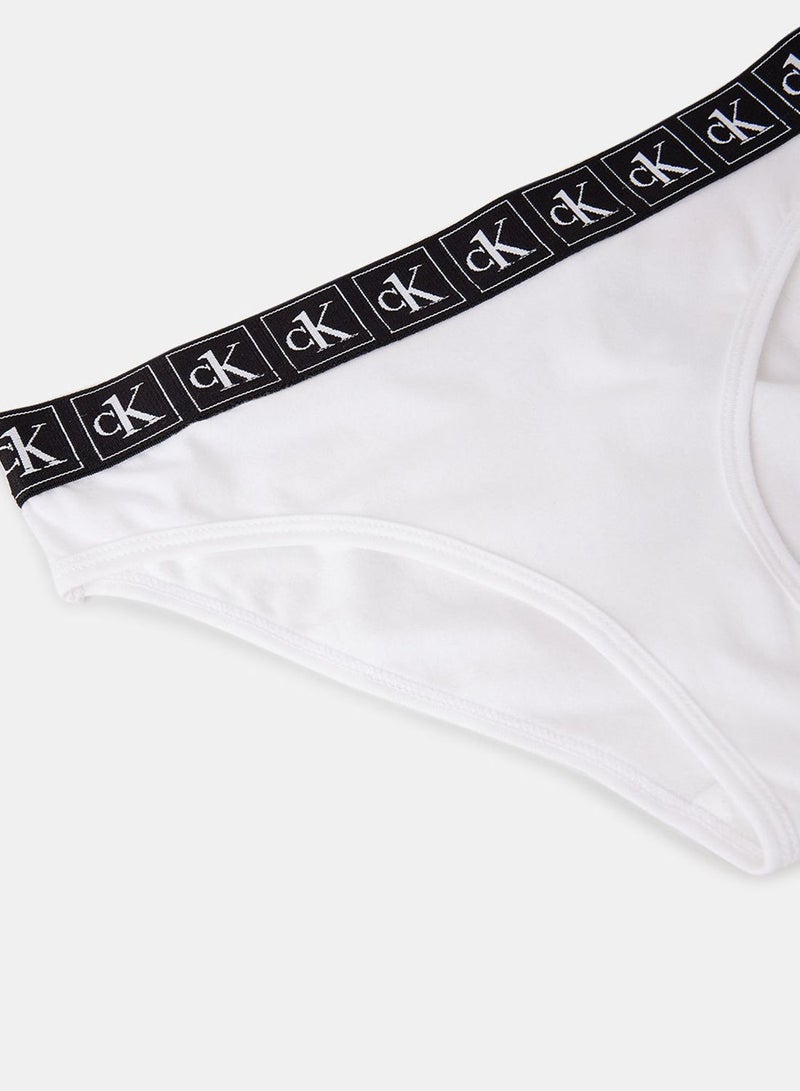Calvin Klein Jeans Youth 3 Pack Bikini Briefs - Image 4