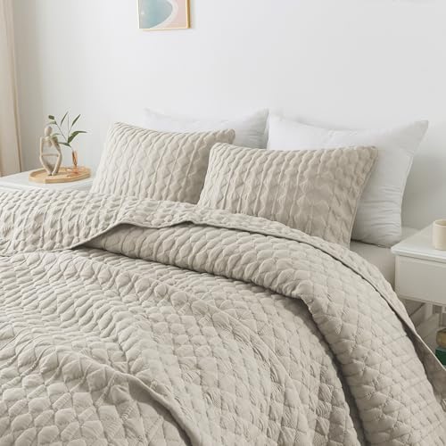 WDCOZY Light Beige Oversized California Cal King Size Quilt Bedding Set with 2 Pillow Shams, Lightweight Soft Bedspread Coverlet Bed Cover for All Season, 3 Pieces, 118x106 inches - Image 1