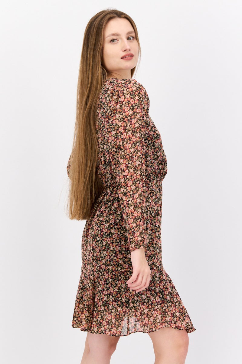 Black Tape فستان ميني مزخرف بالورود للنساء، متعدد الألوان - Image 3