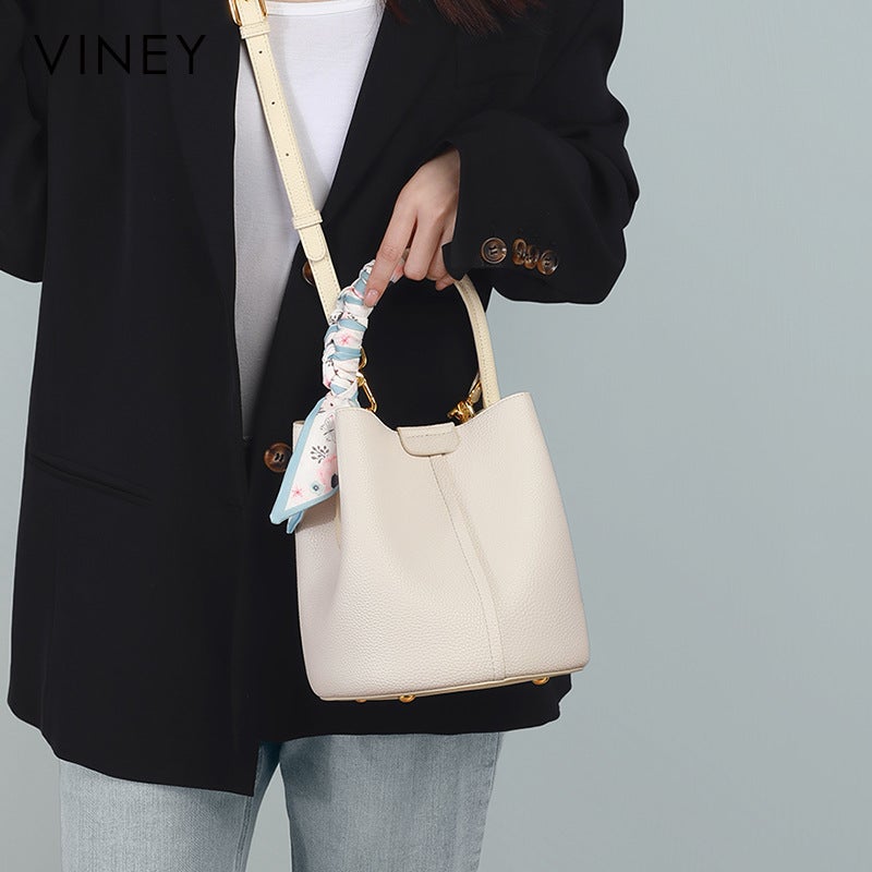 Small Bucket Bag Women'S High-Grade Bag 2023 New Niche Vegetable Basket Women'S Bag Super Popular Portable Messenger Bag Summer - Image 4
