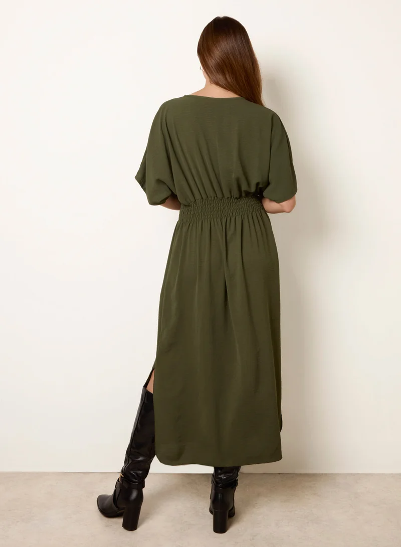 بلو فانيلا فستان بياقة على شكل حرف  وخصر مطاطي