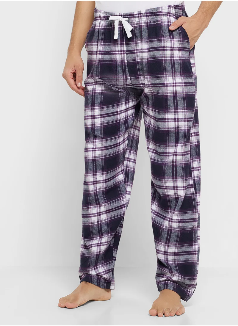 سفنتي فايف T-Shirt & Check Trousers