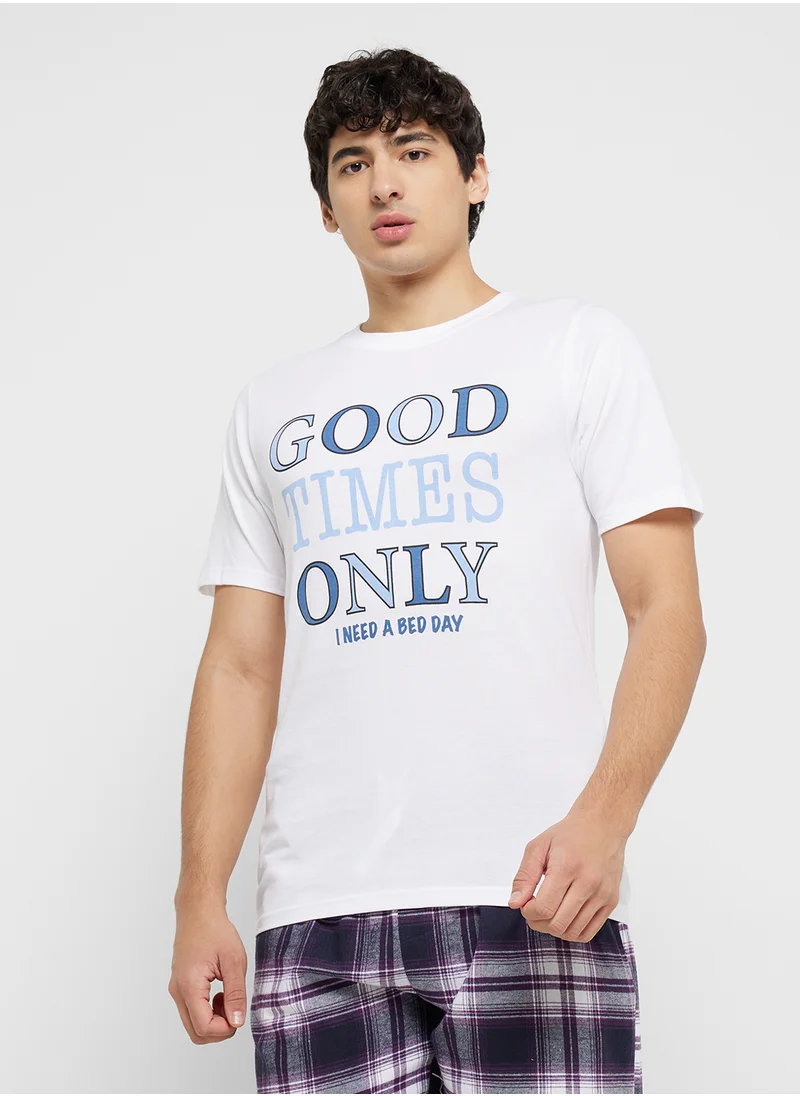 سفنتي فايف T-Shirt & Check Trousers