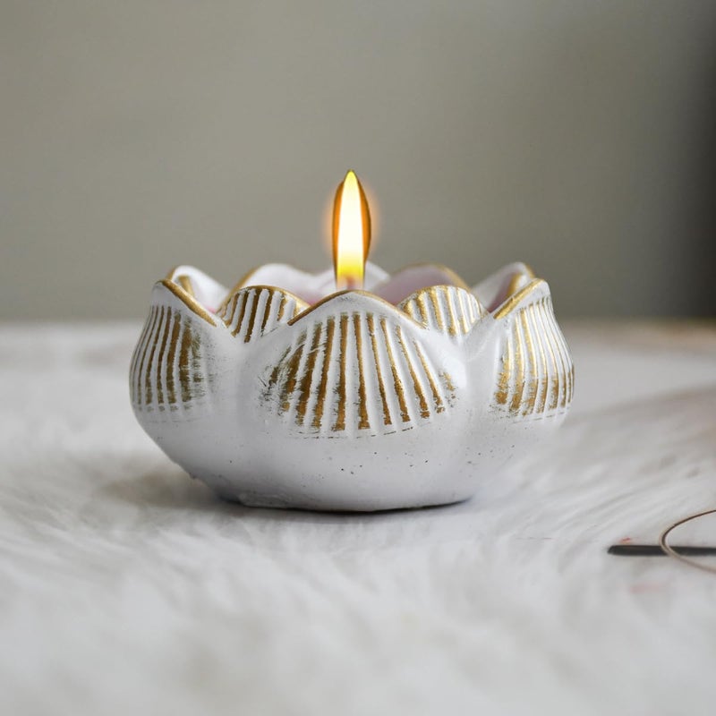 Saugat Traders Saugat Traders Lotus Shape Soy Wax Scented Candles for Home Decor Meditation Yoga Aromatherapy Fragrance Candle for Christmas New Year Decoration Pack of 2 - Image 3