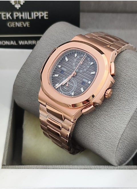 Automatic watch that moves by hand movement, first class