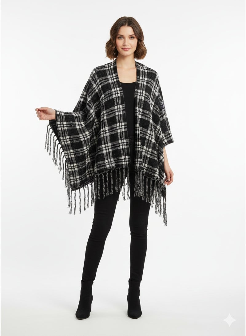 Women wool trico plaid fringed shawl black & white