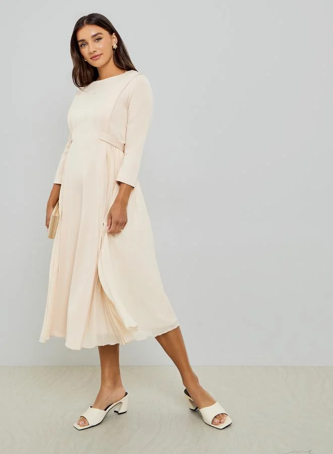 ستايلي فستان ميدي بكسرات وأكمام 3/4