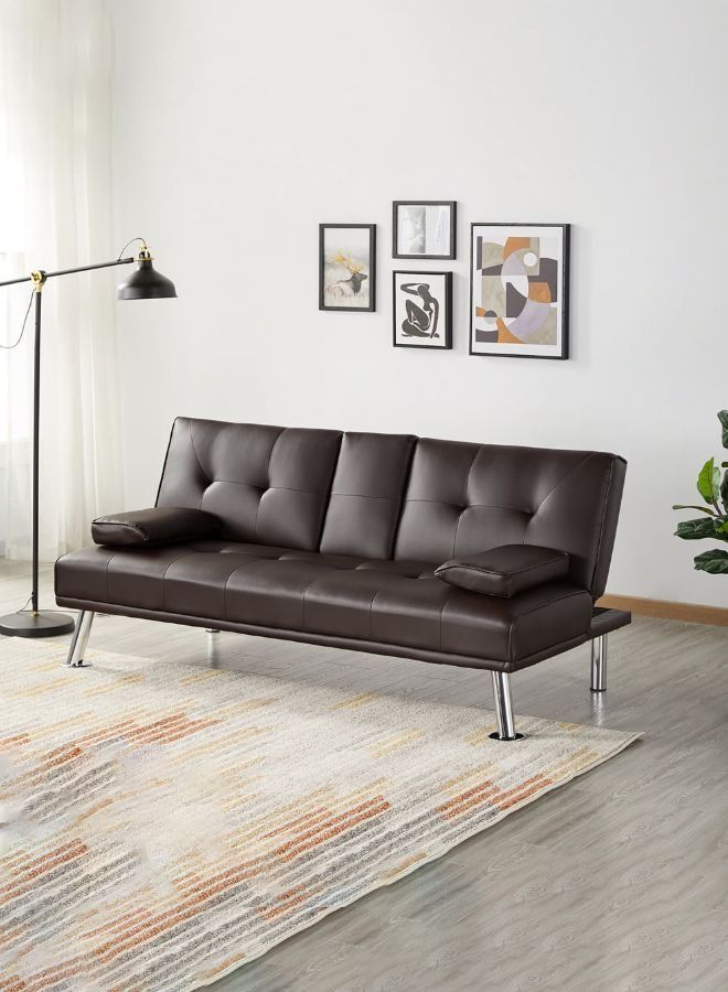 KARNAK سرير أريكة الكرنك فوتون، أريكة صالة من الجلد الصناعي لغرفة المعيشة، أريكة نوم منجدة قابلة للتحويل، أريكة فوتون صغيرة للمساحة الصغيرة مع حاملات أكواب ومسند للذراع، 3 أوضاع قابلة للتعديل (بني) - Image 1