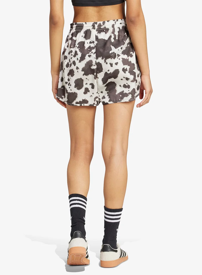 adidas Originals Essential Logo Shorts