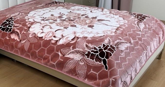 بطانية نفرين وزن 4 كيلو مقاس 200×240 سم دفء فاخر ولمسة نعومة تُغني غرفة نومك - Image 2