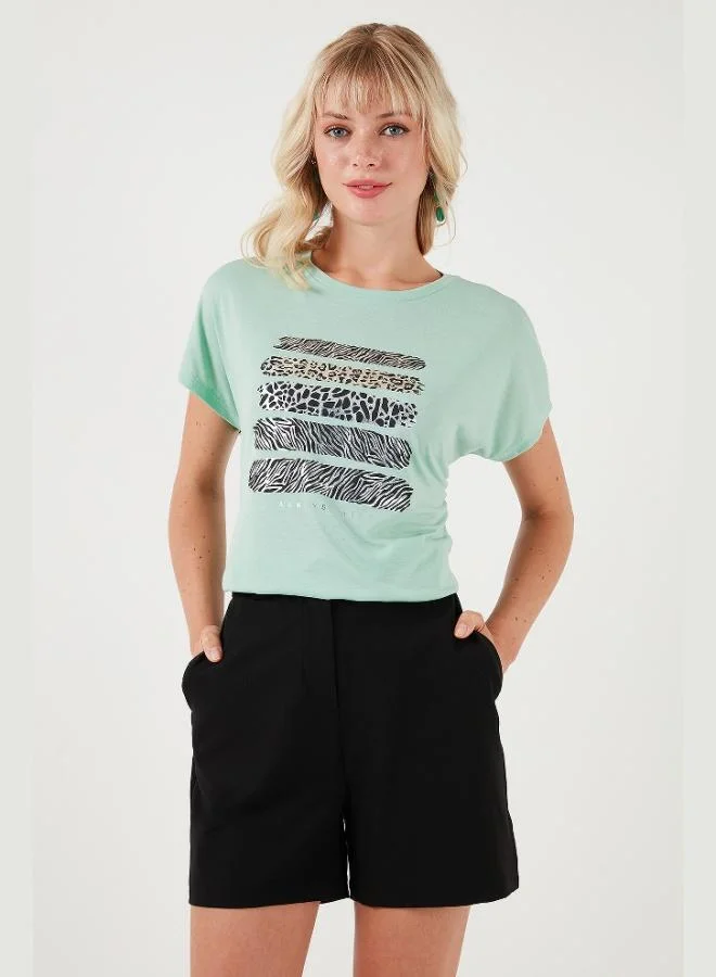 ليلا تيشيرت نسائي ليلا مطبوع بياقة دائرية وقصة عادية