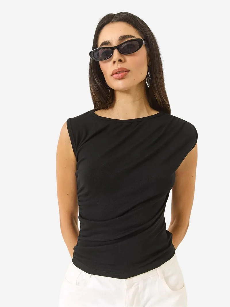 بيانكو لوتشي LUCCI Fitted Sleeveless Crew Neck Blouse
