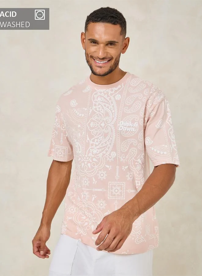 ستايلي تي شيرت فضفاض بطبعة بيزلي وغسيل حمضي
