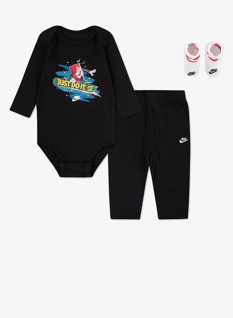 Nike Kids 3 Pack Boxy Holiday Gift Set - Image 1