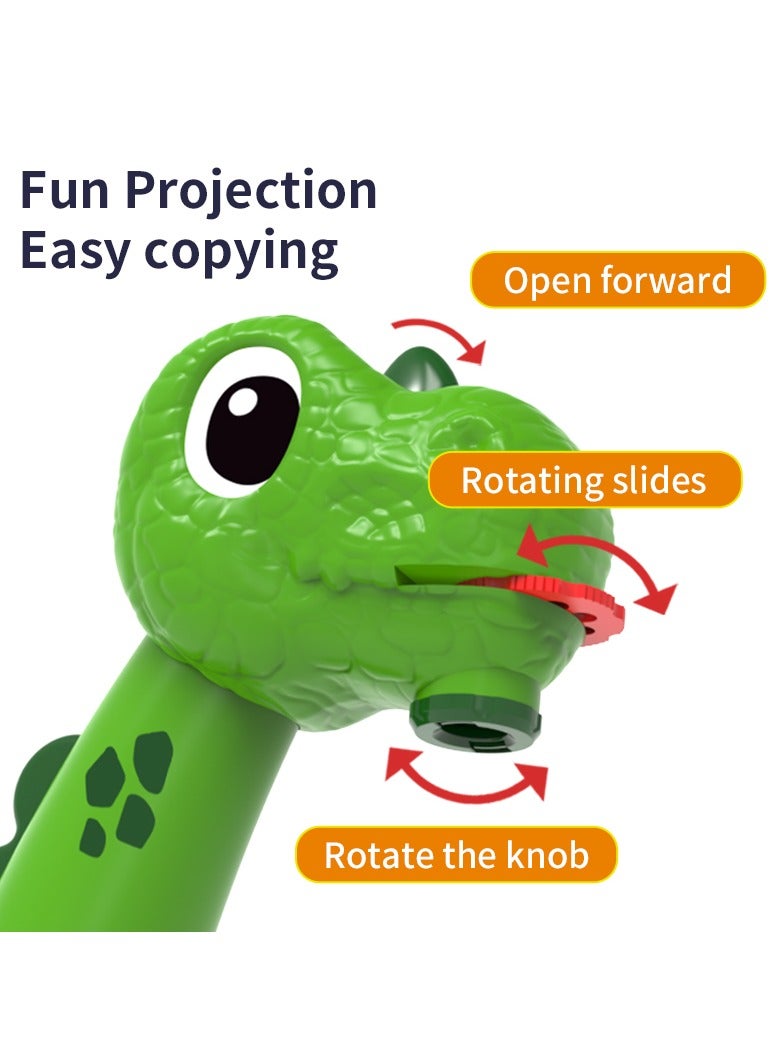 ليكسادا لوحة رسم الديناصورات، تأتي مع كراسة رسم للتتبع، تتميز بإسقاط ذكي للرسم، أشكال كرتونية متنوعة، مزودة بـ 12 قلم ملون، لوحة رسم ملونة، هدية مثالية للمهرجان أو هدية عيد ميلاد. - Image 3