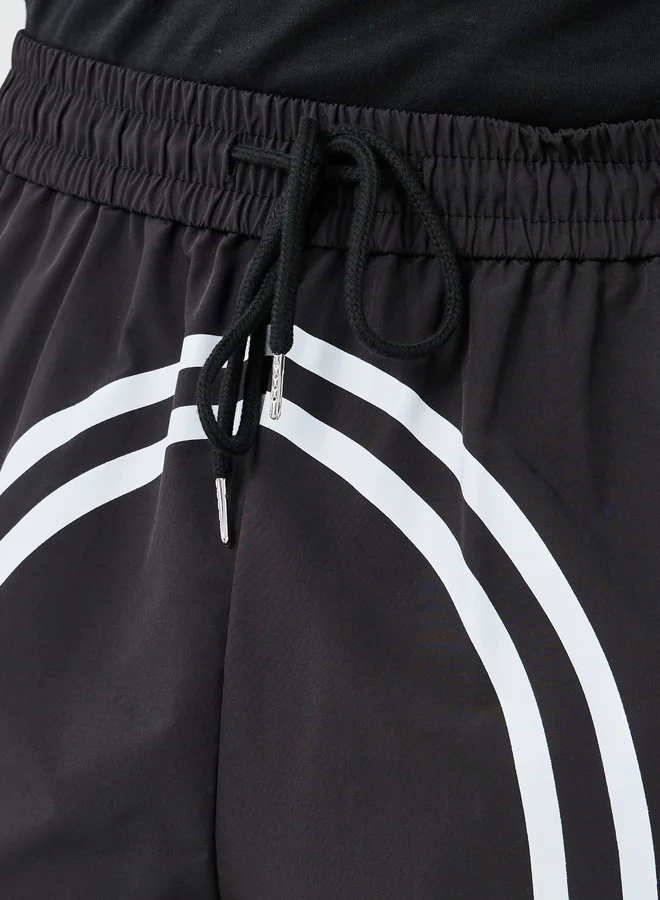 Styli Styli Men Black Regular Fit Striped Shorts
