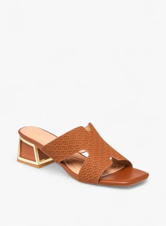 سيليست صنادل نسائية بكعب عريض بنقشة شعار