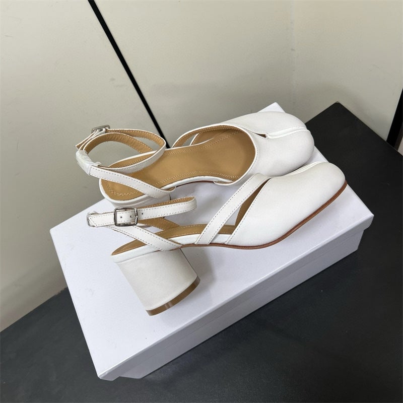 M6 Margiela High Heel Tabi Split-Toe Shoes Horseshoe Pig'S Trotter Shoes Foot Ring Buckle With Chunky Heel Sandals - Image 1