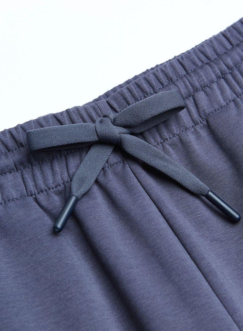 GIORDANO Men Regular Interlock Embroidery Shorts - Image 3