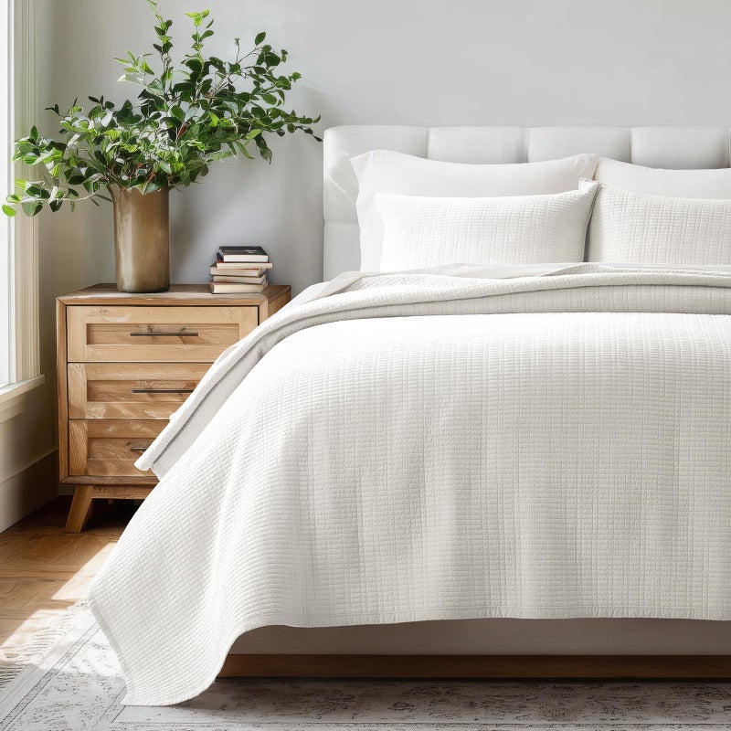 EverGrace 100% Cotton Quilt King Size, Pre-Washed Modern Grid Stitch Lightweight Bedspread Coverlet for All Season, Oversized 3-Piece Bedding Set with 2 Pillow Shams, Bright White - Image 1