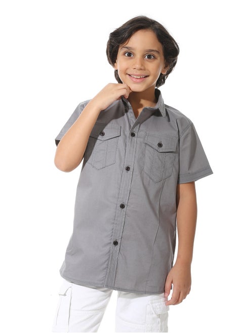 Boys' shirt with front pockets and back print