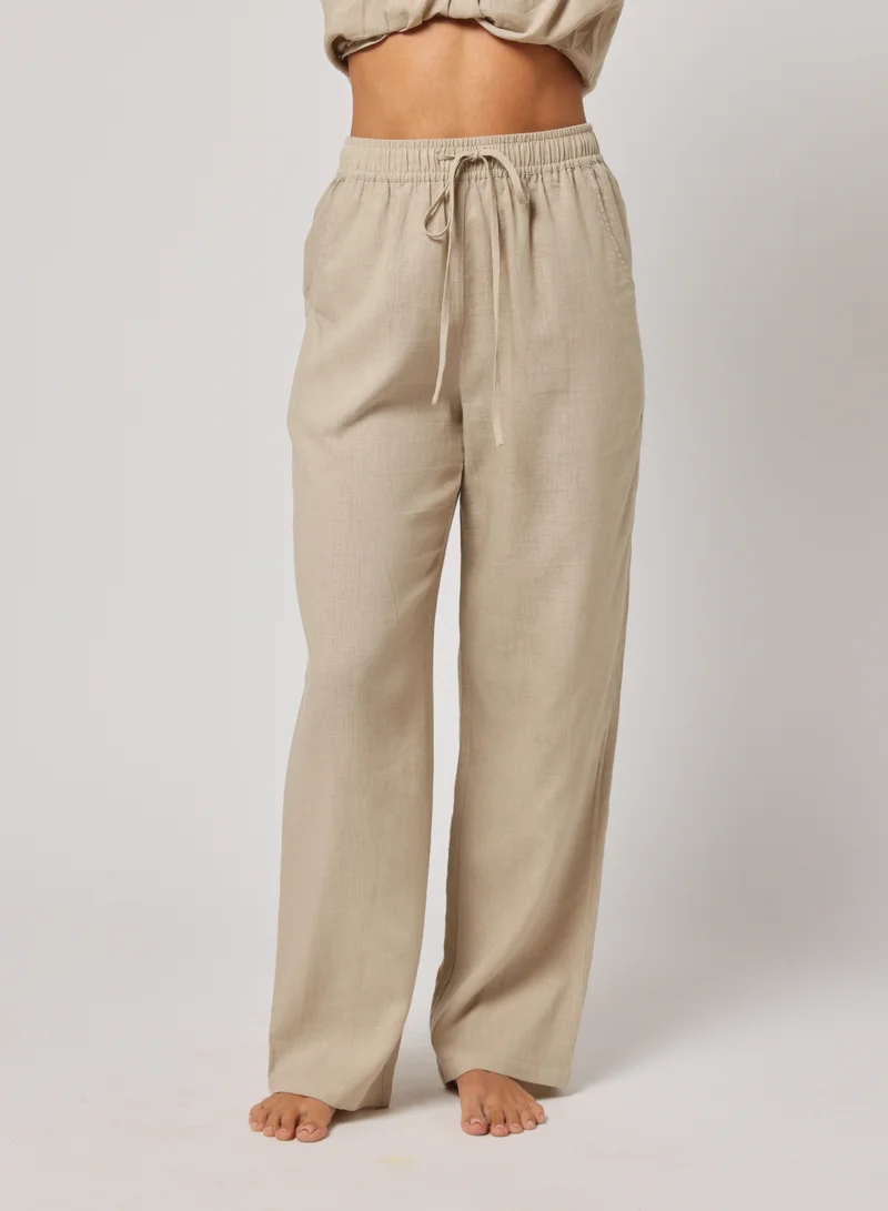 أشيتا فرنانديز High-Waisted Relaxed Fit Adjustable Drawstring Waist