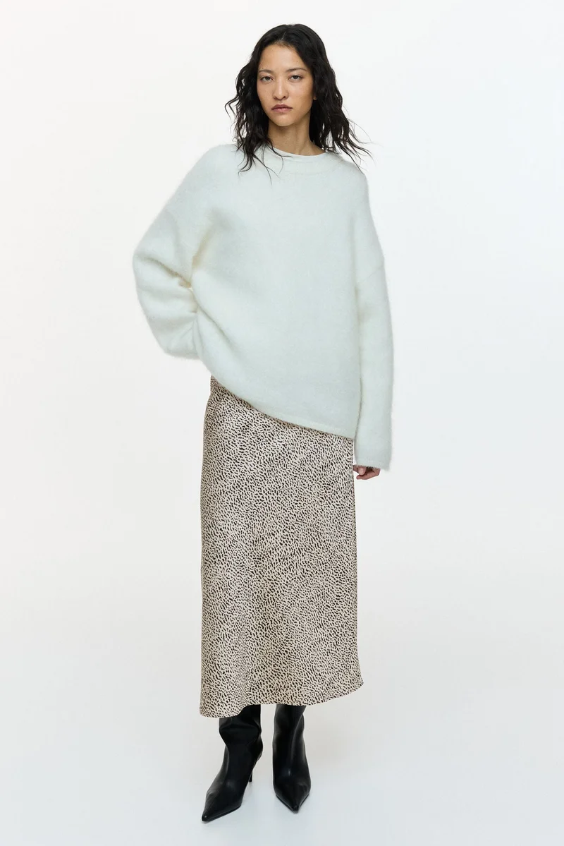 اتش اند ام تنورة ماكسي من الساتان